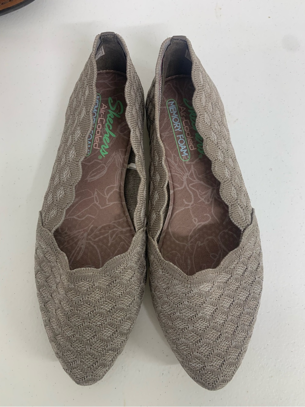 Skechers Woven Knit Slip-On Flats Size 8